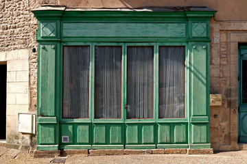 Boutique abandonnée