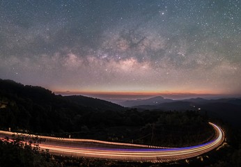 The stars and the milky way in the night sky are very beautiful.