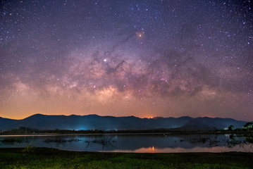 The stars and the milky way in the night sky are very beautiful.
