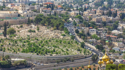 Obraz premium Largest Jewish cemetery in the world on slopes timelapse of Mount of Olives, Jerusalem, Israel