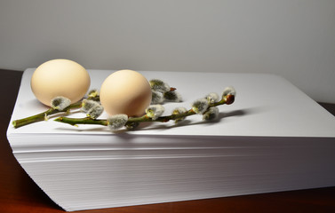 Wielkanoc z jajkiem i baziami © zibi