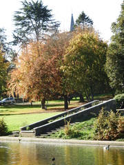 Fototapeta na wymiar autumn in Chesham - Lowndes Park