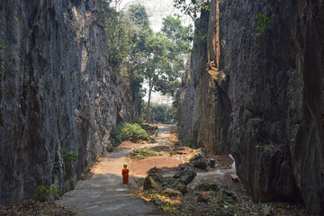 path in-between the mountains