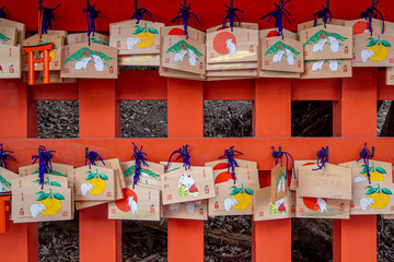 境内に掛けられた絵馬