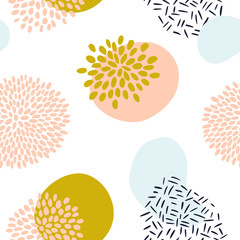 Abstract patroon met organische vormen in pastelkleuren mosterdgeel, roze. Organische achtergrond met bloem, klodder. Naadloos patroon met aardtextuur. Modern textiel, inpakpapier, kunst aan de muur