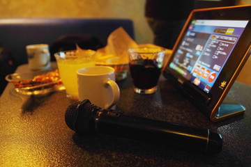 日本人が大好きな趣味のカラオケ　カラオケルーム