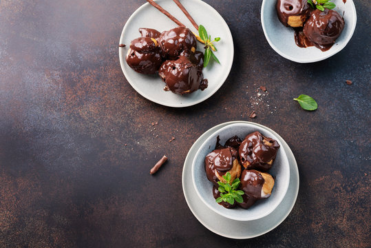 Traditional italian dessert profiteroles