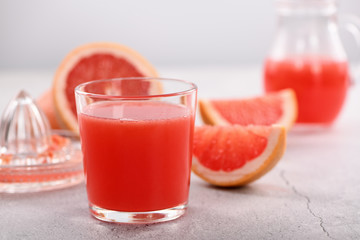 Freshly prepared grapefruit juice