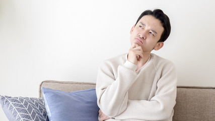 男性　考える