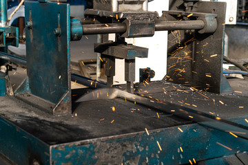 machine metal with spark