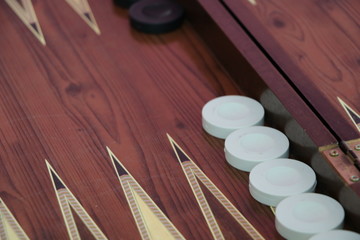 Backgammon-Brett und Backgammon-Stempel