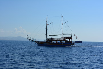 Fototapeta na wymiar pirate boat