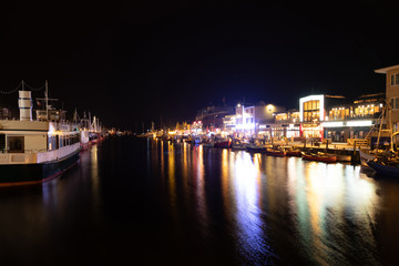 Fototapeta na wymiar Warnemuende harbor at night