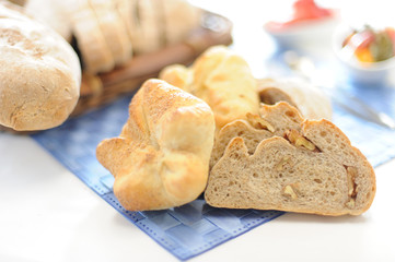 ナッツ入りパン