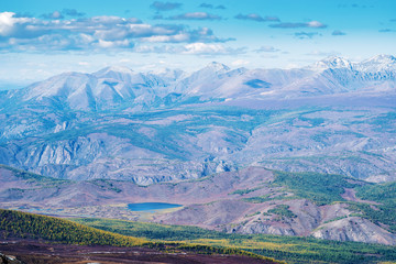 Obraz premium Mountain landscape, view from a mountain peak to Lake Dzhangyskol. Uchitel pass, Severo-Chuysky ridge, Altai Republic, Russia