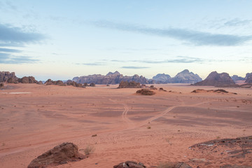 Wüstenlandschaft in Wüste Wadi Rum (Jordanien)