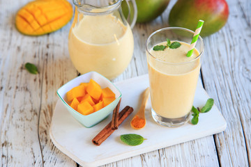mango smoothie