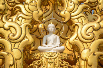 Fototapeta na wymiar beautiful statue of Rung Khun temple,Chiang rai,Thailand.