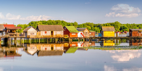 Fototapeta premium Floating houses of lake Bokodi, a beautiful place to see in Hungaria