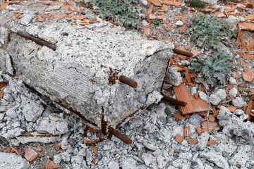 materials not resistant to earthquakes, not building strong buildings, earthquakes and buildings that are not strong,