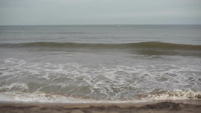 Waves breaking in the bay of bengal