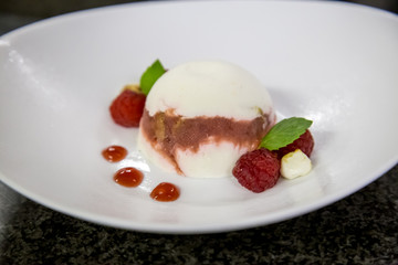 strawberry ice cream