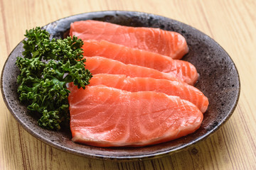 サーモンの刺し身