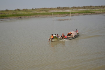 Fototapeta na wymiar boat on the river