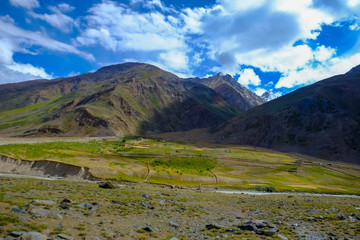 インドのラダック地方から陸の孤島と言われるザンスカールまでバイクでツーリングした時の風景　
