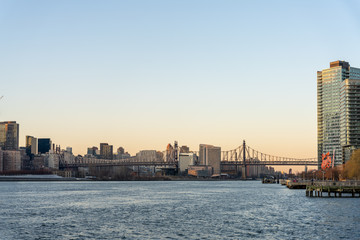 Obraz premium Long Island City, NY/USA - February 22, 2020: Ed Koch Queensboro Bridge at Sunset