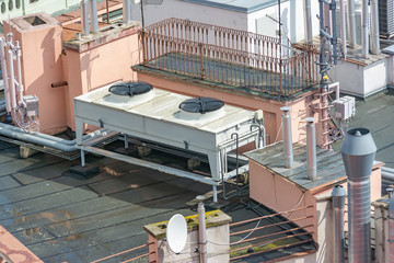 Large roof mounted ventilation and cooling system