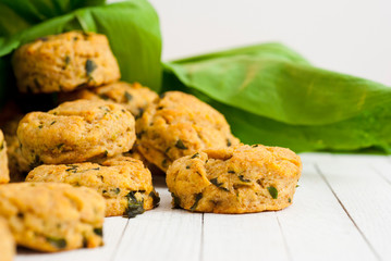 Scones with ramson leaves