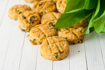 Scones with ramson leaves