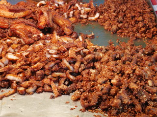 Deep-fried pork on the stall