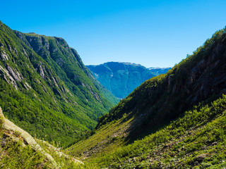 Obraz premium hiking on the buarbreen glacier trail in Odda Norway