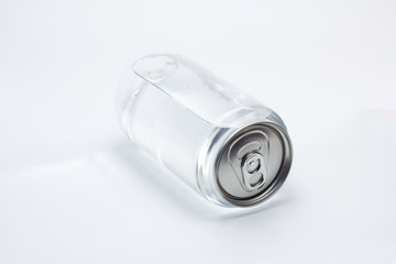 lata de refresco mixta metal y plástico