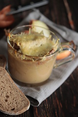 soupe à l'oignon