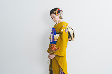 和装の女性