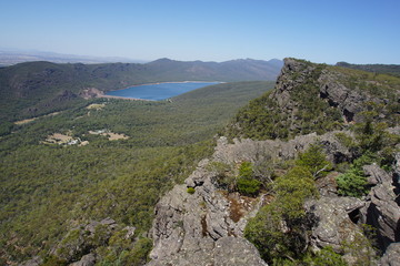 Obraz premium Pinnacle Lookout, Grampians, view on Lake Bellfield