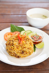 Kua Kling, Thai fried rice with yellow curry and minced pork