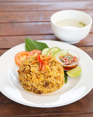 Kua Kling, Thai fried rice with yellow curry and minced pork