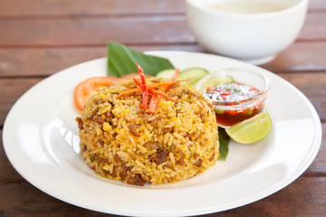 Kua Kling, Thai fried rice with yellow curry and minced pork