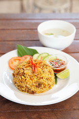 Kua Kling, Thai fried rice with yellow curry and minced pork