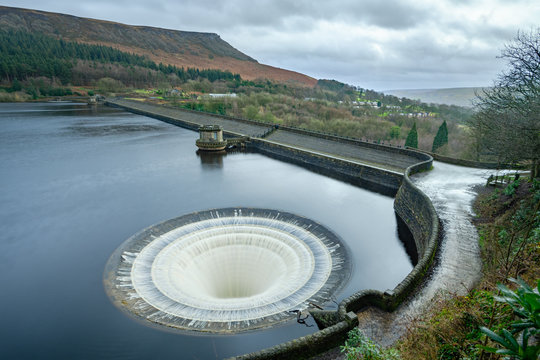 Ladybower Plugholes