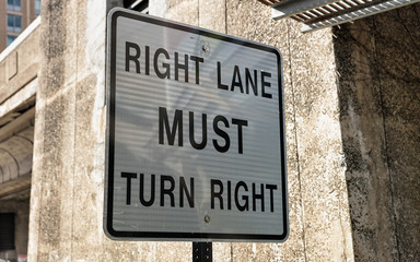 Obraz premium Street road indicator in downtown Boston