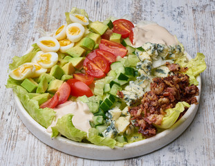 cobb salad with bacon and cherries