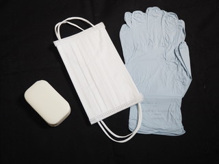 ウイルス感染を防ぐ為のマスクとゴム手袋と石鹸