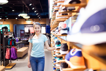 Obraz premium girl in shopping malls