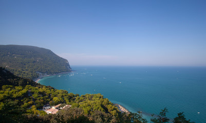 Fototapeta na wymiar Monte Conero (coastline view)