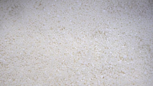 texture of granulated ammonium nitrate